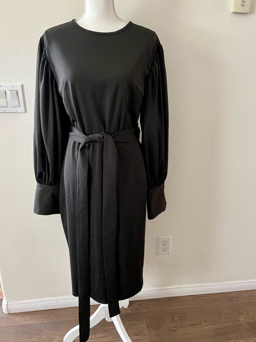 STYLEWE Black Long Sleeve Tie-Waist Midi Dress